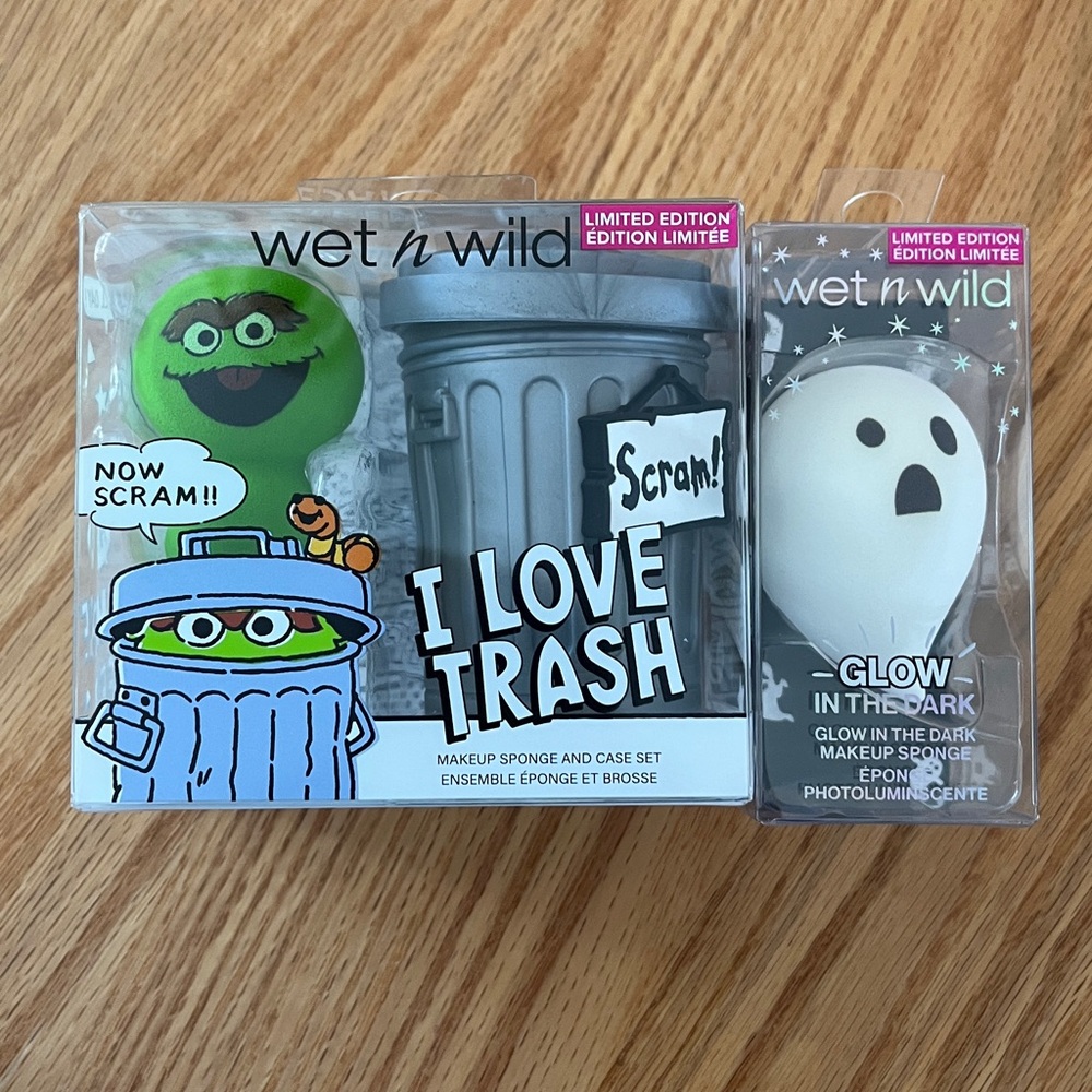 Wet n Wild Oscar and Ghost Sponge Bundle